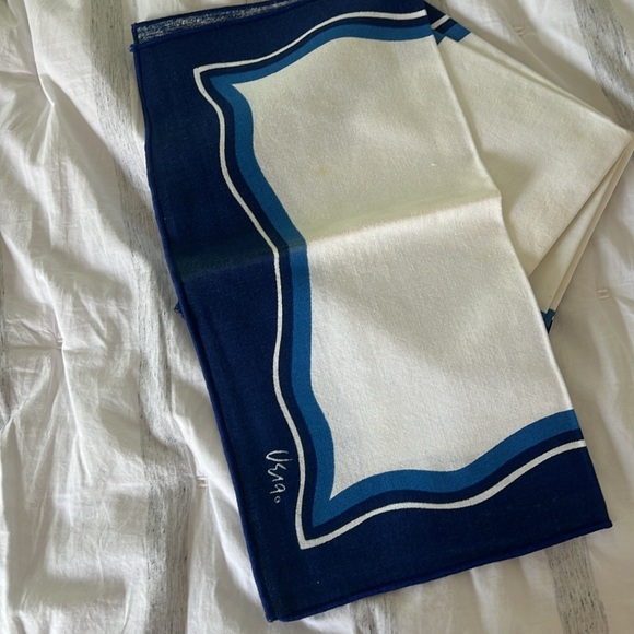 Vintage Vera linen napkins 8 - Picture 2 of 2